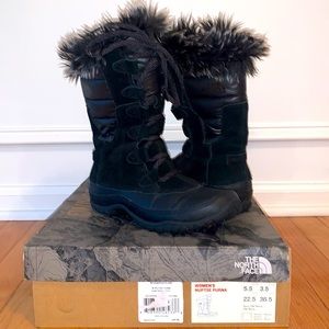 The North Face women’s Nuptse Purna snow boot. Size 5.5 US with original box